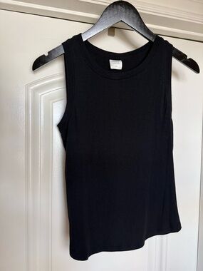 Women's Black Ribbed Tank Top - Minimal Crewneck